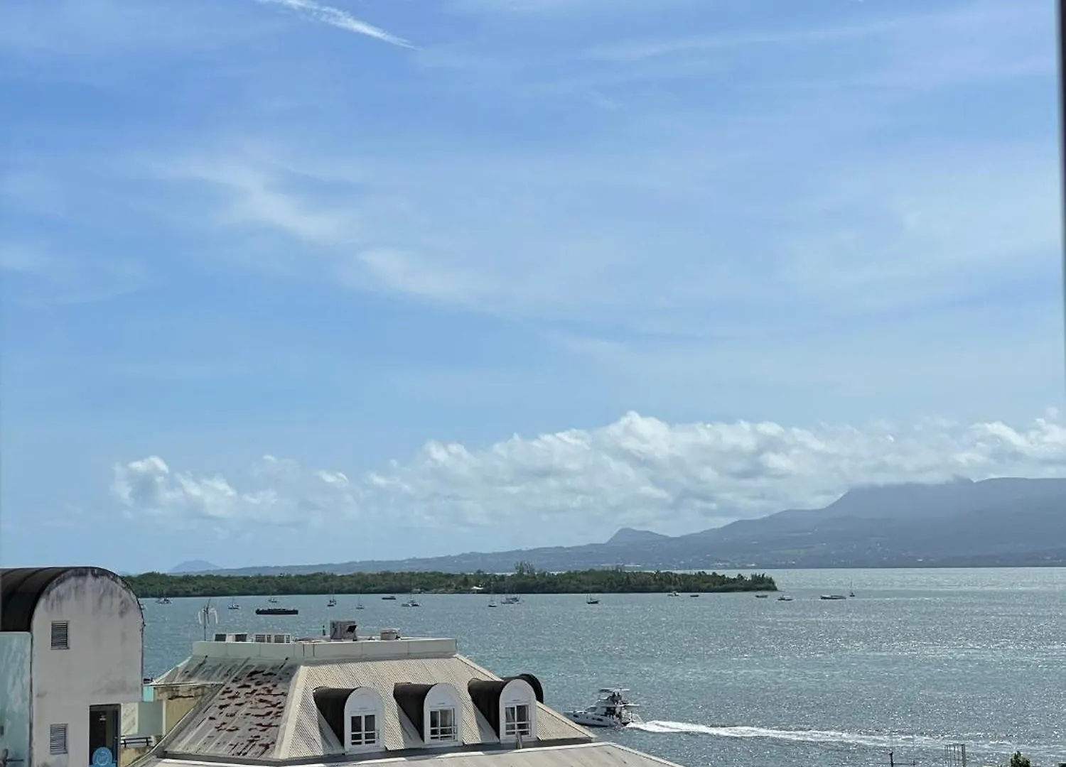 Penthouse Seaside 10 Min Port, Croisiere Et Aeroport Apartment Pointe-a-Pitre  0*, Pointe-a-Pitre (Grande-Terre) Guadeloupe